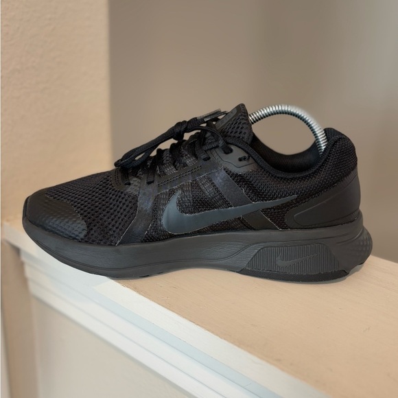 Nike Run Swift 2 Men's Black Athletic Running Shoes Sneakers CU3517-002 Size 7.5 - Picture 5 of 9